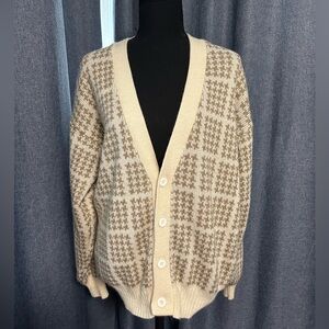 Vintage CAMBRIDGE CLASSICS Cardigan Sweater, Size Medium